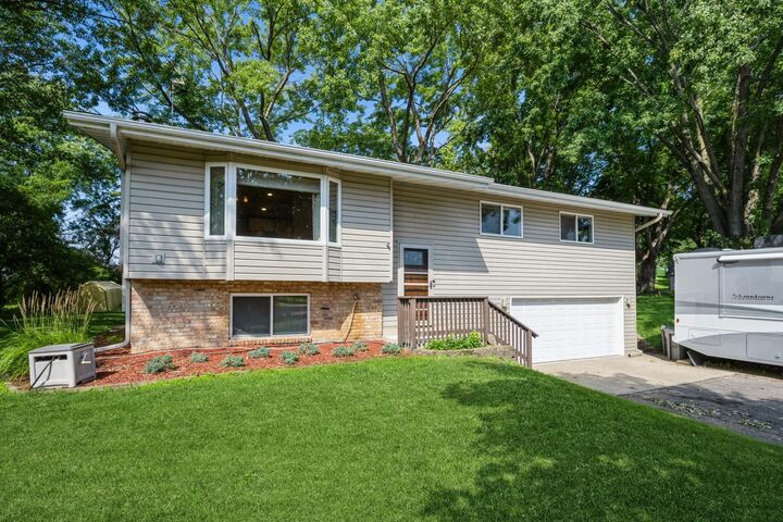 Property Photo:  14686 Tyrol Circle  MN 55379 