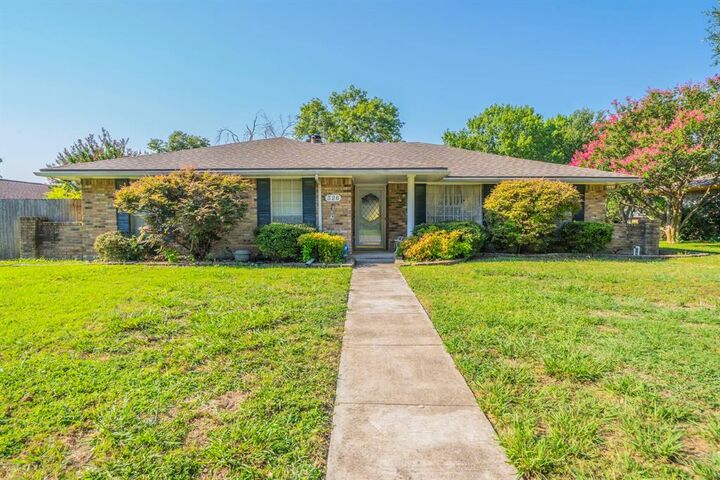 326 Lisa Lane  Desoto TX 75115 photo
