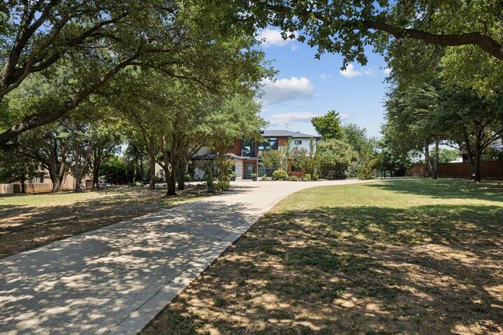 Property Photo: 1006 Quail Run Road TX 76092