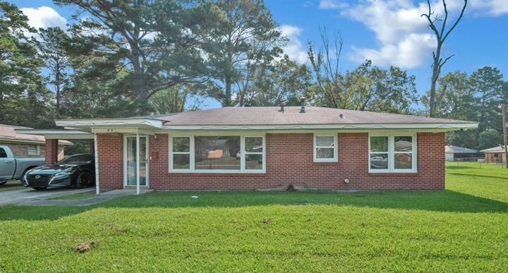 Property Photo: 603 7th Street SE LA 71075
