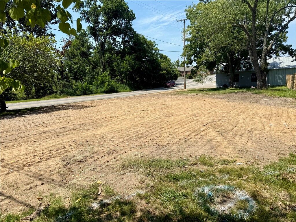 Property Photo:  321 Locust Street  AR 72756 