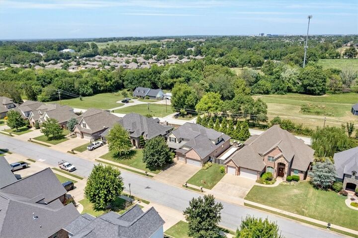 Property Photo: 4109 W Candlewood Place AR 72758