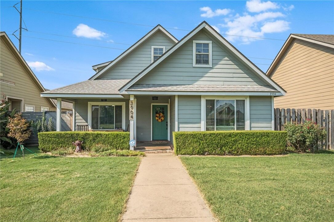 Property Photo: 3904 SW Gibson Avenue AR 72712