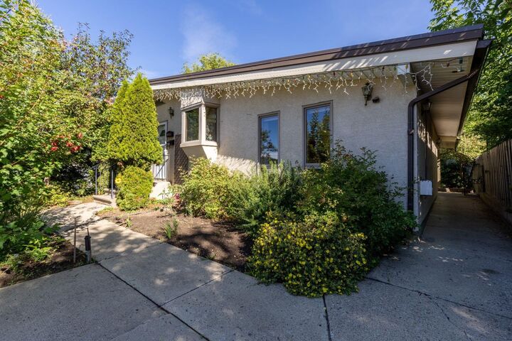 Photo de la propriété: 2201 6 Avenue N AB T1H 0V2