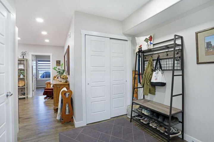 Property Photo:  499 Meadowlake Court E 208  AB T1R 0Y7 
