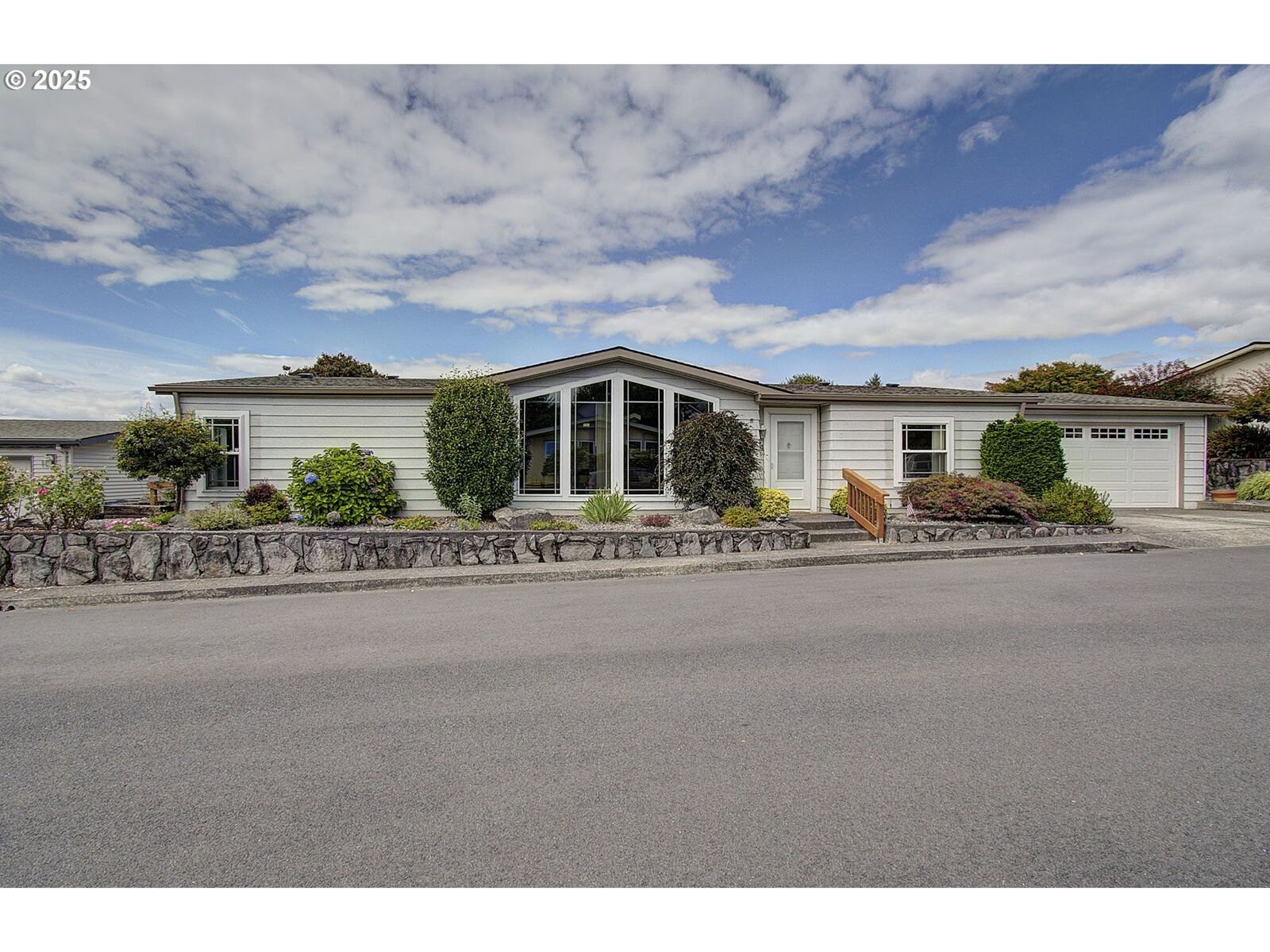 Property Photo:  17401 SE 39th St 74  WA 98683 