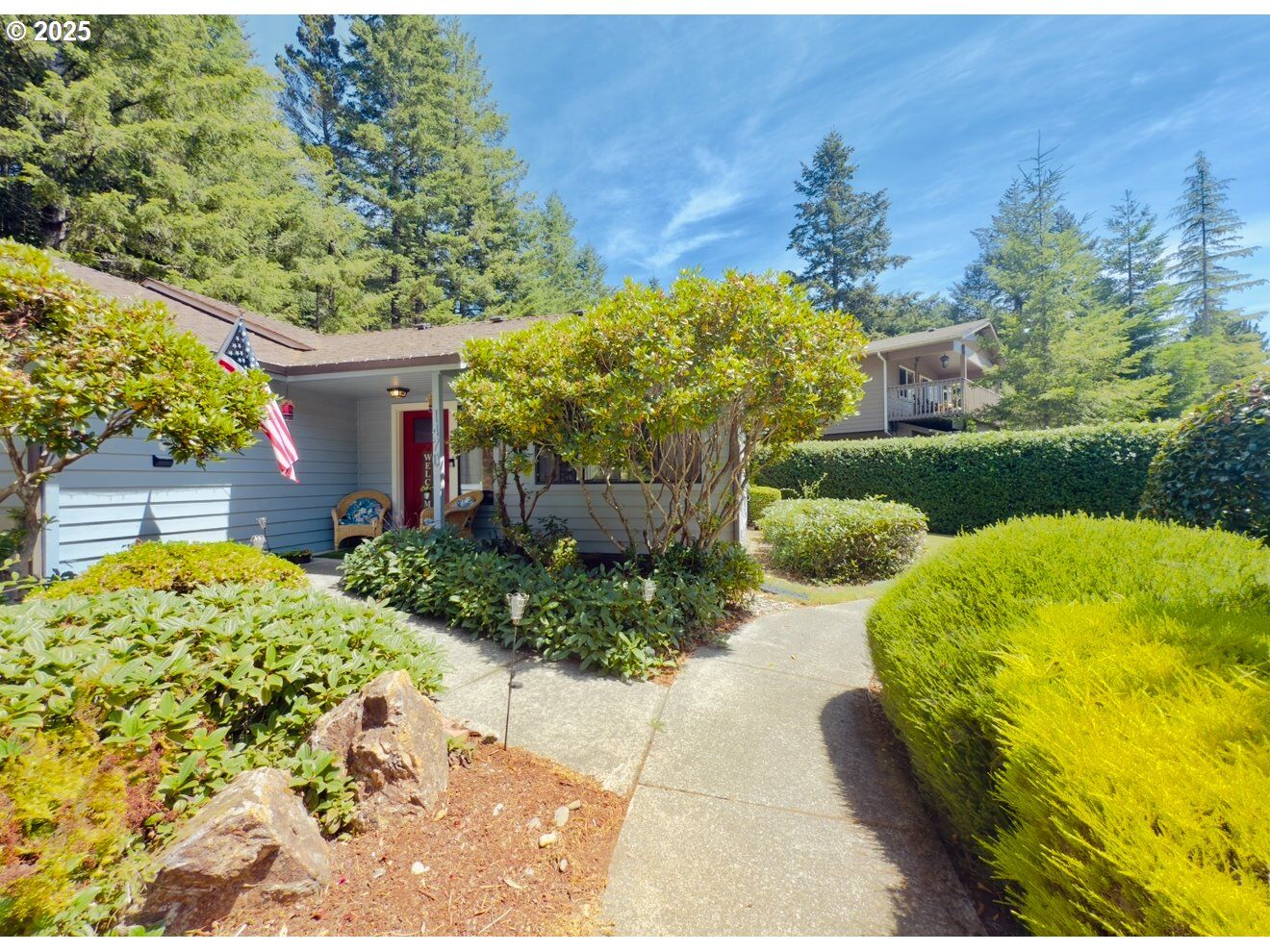 Property Photo: 1470 Glenwood Dr OR 97415
