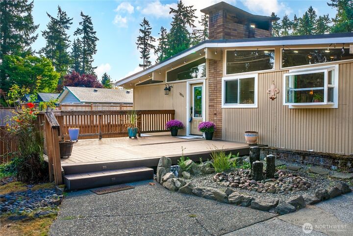 Property Photo:  9804  118th Street E  WA 98373 