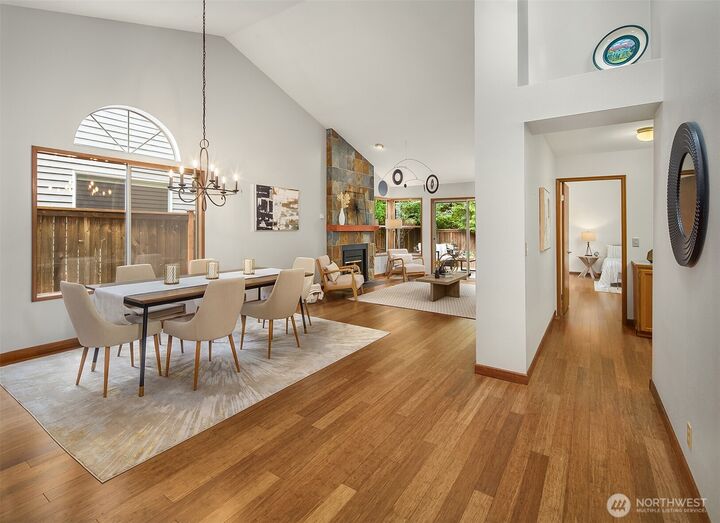 Property Photo:  20310  Hollyhills Drive NE  WA 98011 