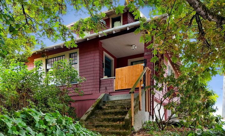 801  Newton Street  Seattle WA 98109 photo
