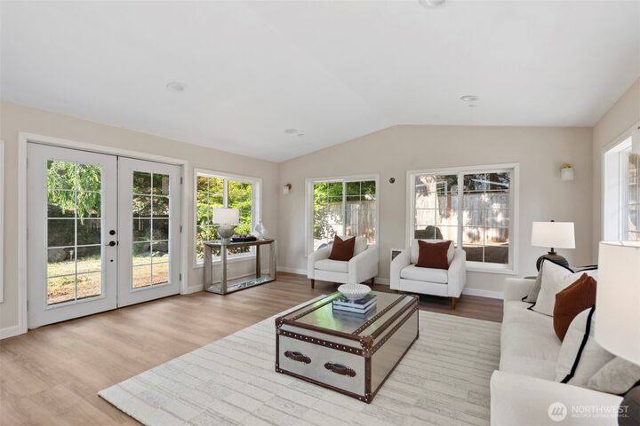 Property Photo: 9223 128th Avenue NE WA 98033