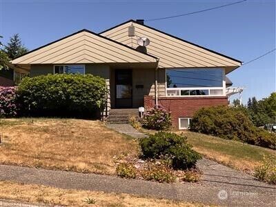 5524 S Morgan Street  Seattle WA 98118 photo