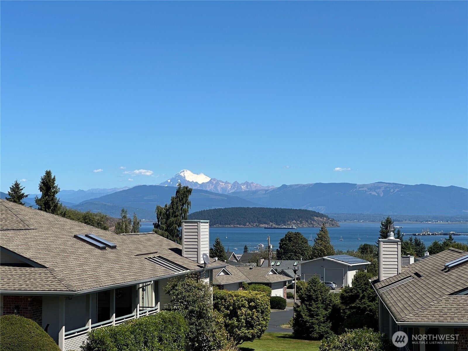 Property Photo: 1919 Creekside Place WA 98221