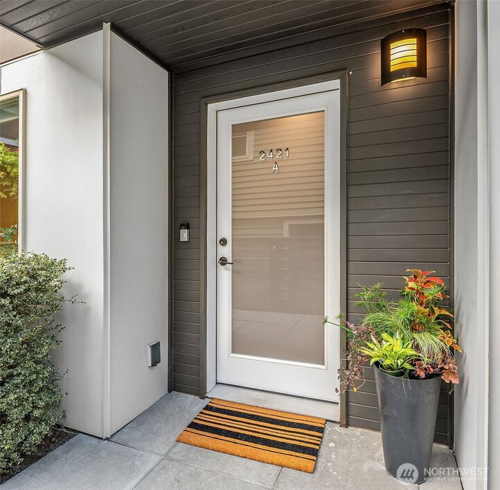 Property Photo:  2421 NW 61st Street A  WA 98107 