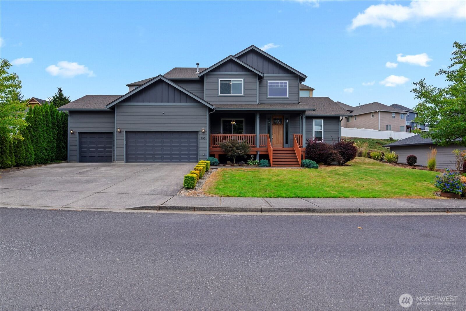 Property Photo:  850  Waters Watch  WA 98625 