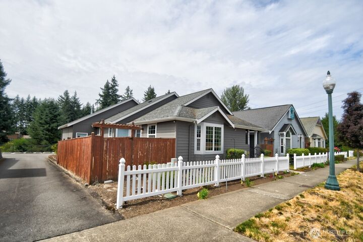Property Photo: 5501 Hamptons Street SE WA 98501