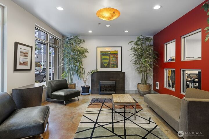 Property Photo:  2440  Western Avenue 603  WA 98121 