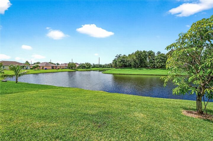 Property Photo:  1257 Scarlet Oak Circle  FL 32966 