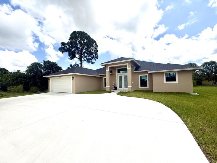 Property Photo: 2971 SW Rosser Boulevard FL 34953