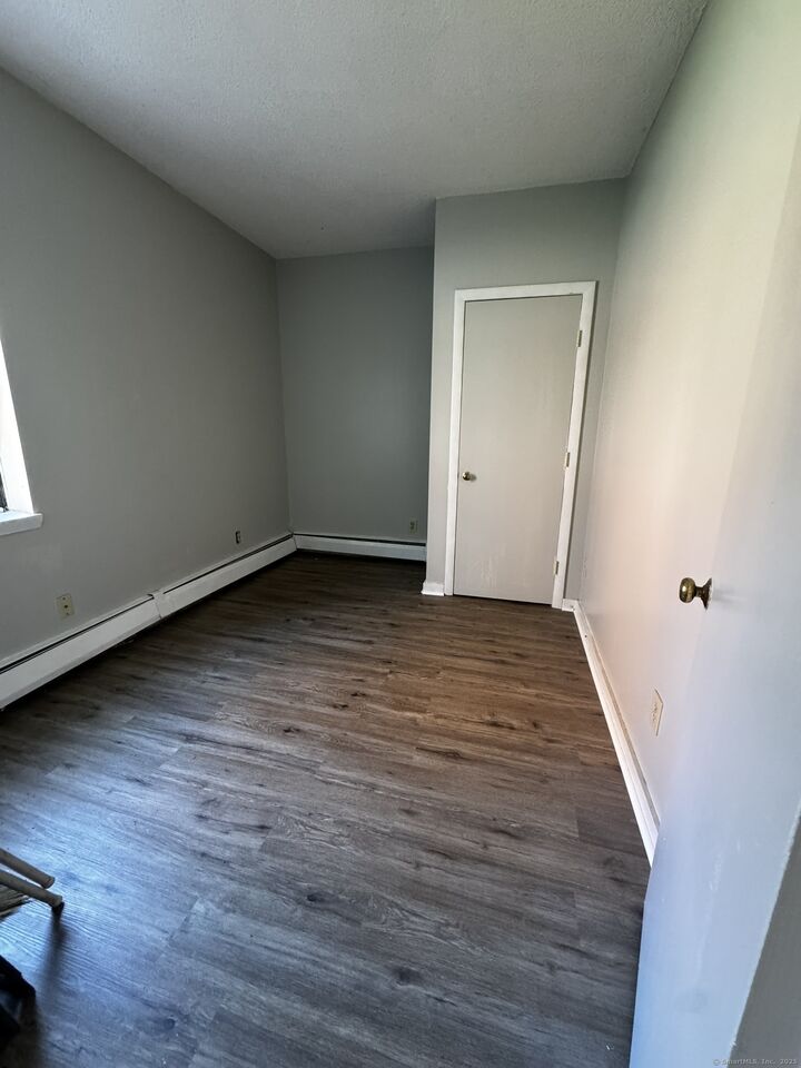 Property Photo:  58 Maple Avenue  CT 06114 
