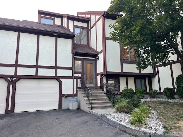 Property Photo:  690 Forest Road 762  CT 06516 