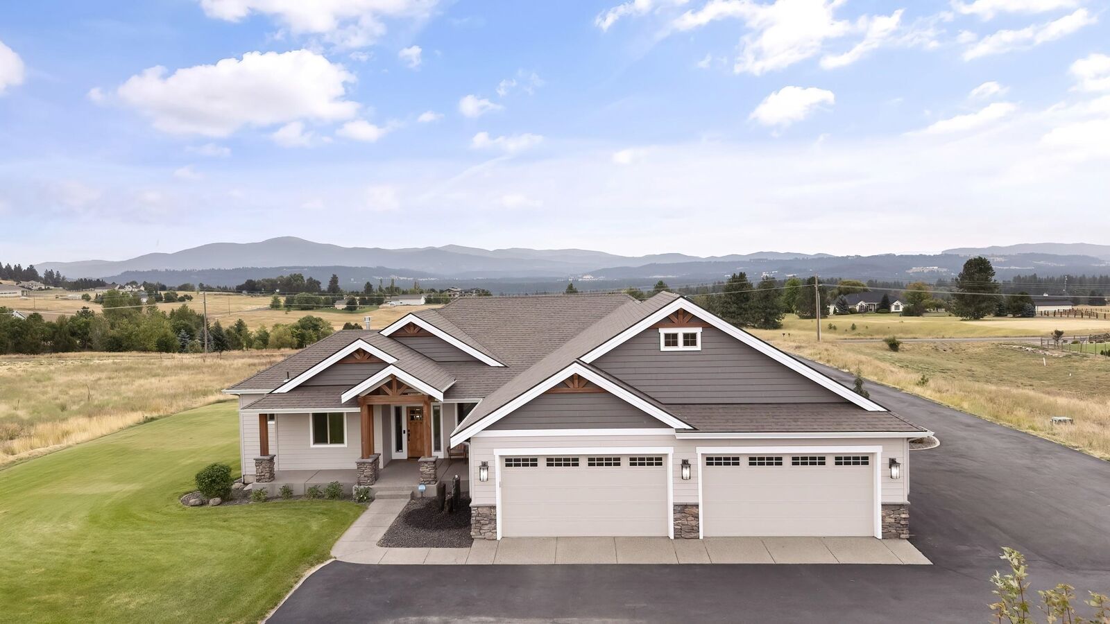 Property Photo:  20819 N Divison Rd  WA 99005 
