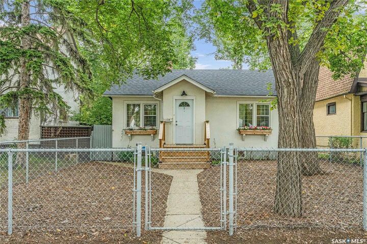 Property Photo:  1149 Elphinstone Street  SK S4T 3M2 