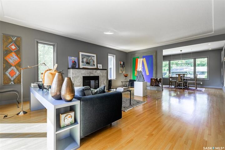 Property Photo: 611 8th Avenue N SK S7K 2W7