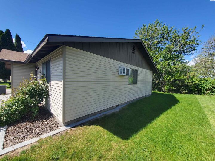 Property Photo:  3400 W Wernett Rd #B  WA 99301 