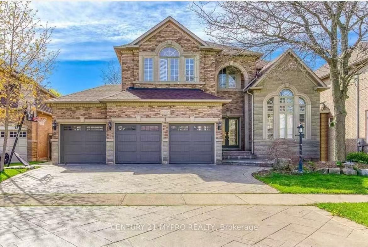 Property Photo:  2201 Galloway Drive  ON L6H 5M1 