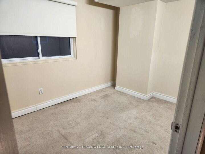 Property Photo: 20 Hainford Street 4 ON M1E 4Y5