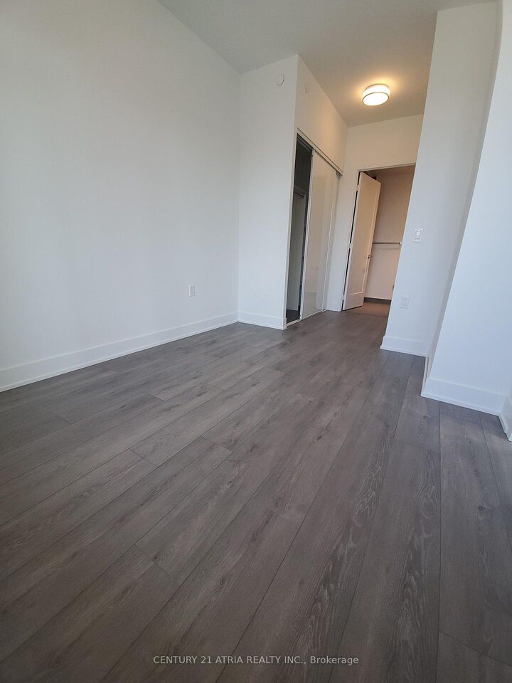 Property Photo:  575 Bloor Street E 2108  ON M4W 0B2 