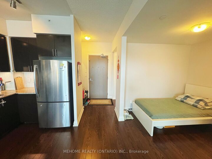 Property Photo:  7167 Yonge Street 201  ON L3T 0E1 