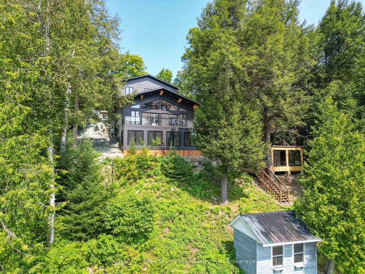 Photo de la propriété: 1951 E Peninsula Road ON P1B 8G4