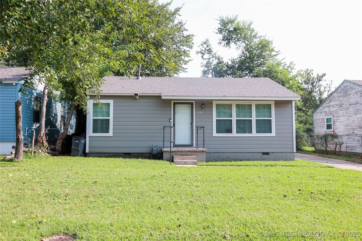 Property Photo:  2142 E Seminole Street  OK 74110 