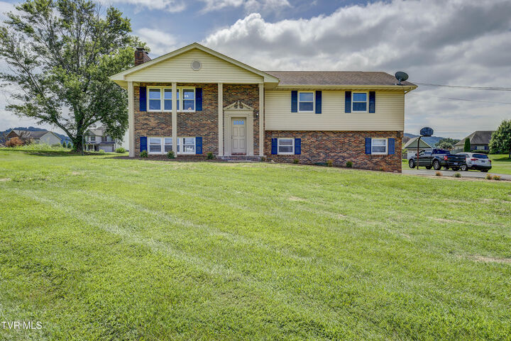 Property Photo:  938 Suncrest Drive  TN 37615 