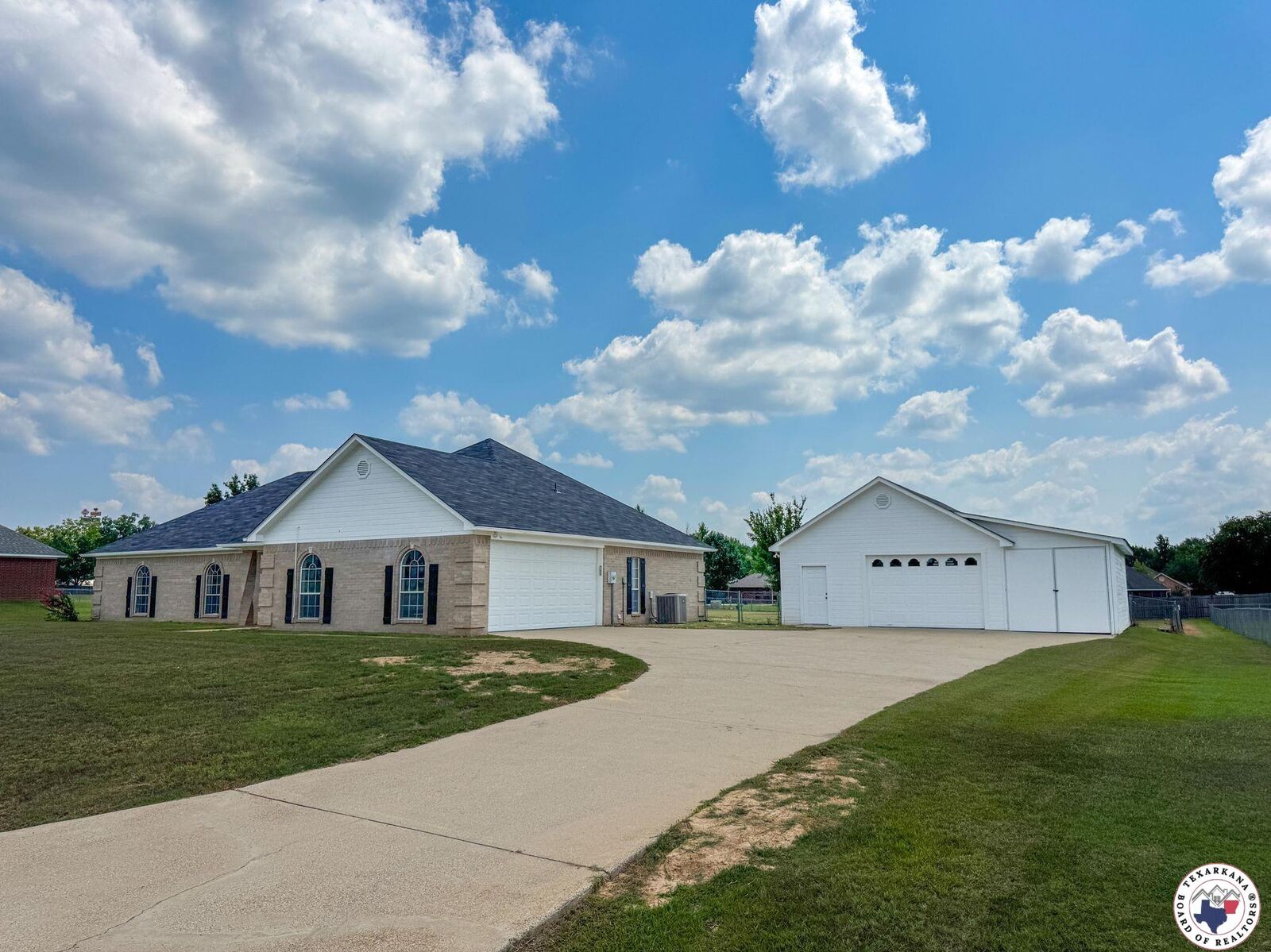 Property Photo: 259 County Road 4003 TX 75570