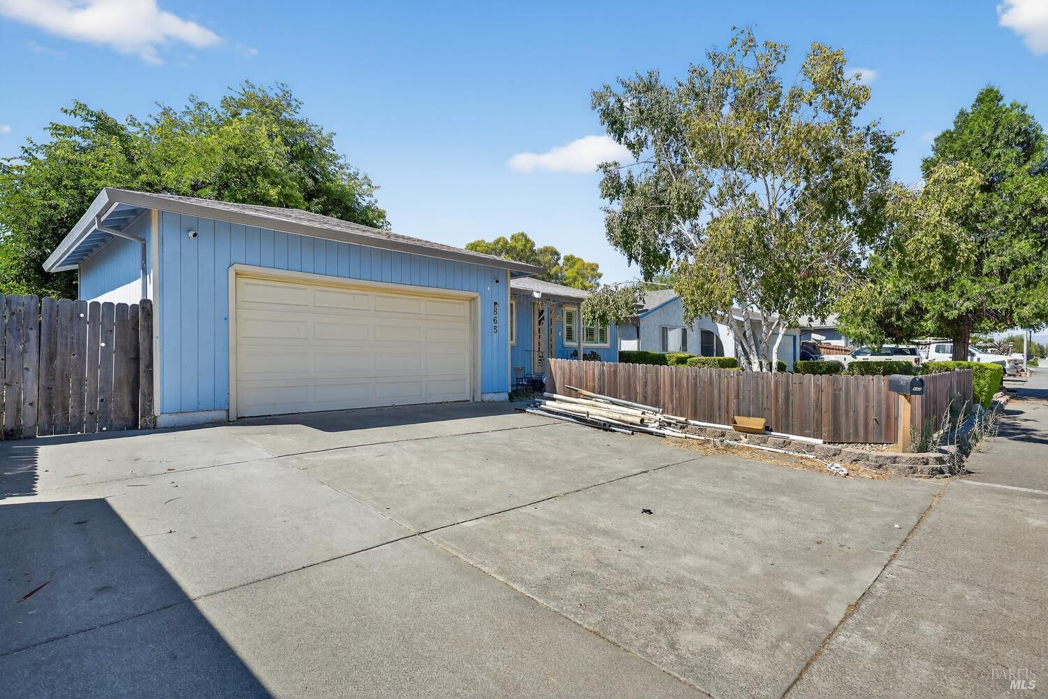 Property Photo:  865 Camelia Drive  CA 95620 