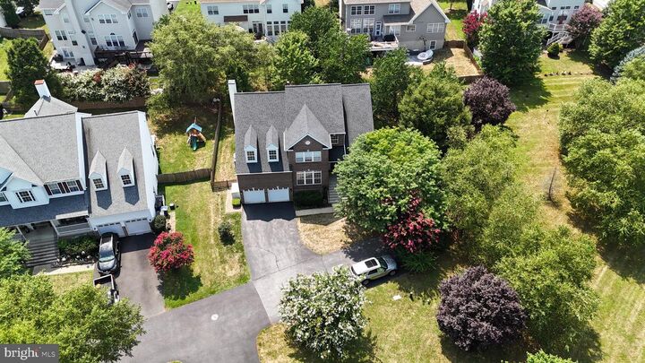 Property Photo: 809 Macalister Drive SE VA 20175