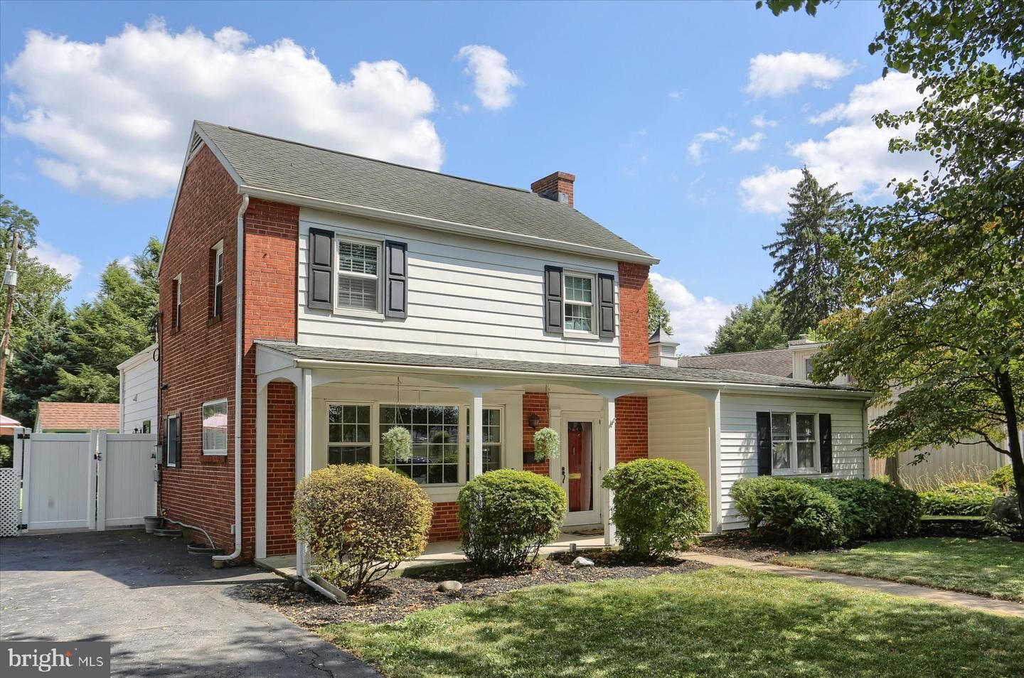 Property Photo: 390 Walton Street PA 17043