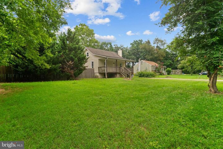 Property Photo: 7721 Locust Wood Road MD 21144
