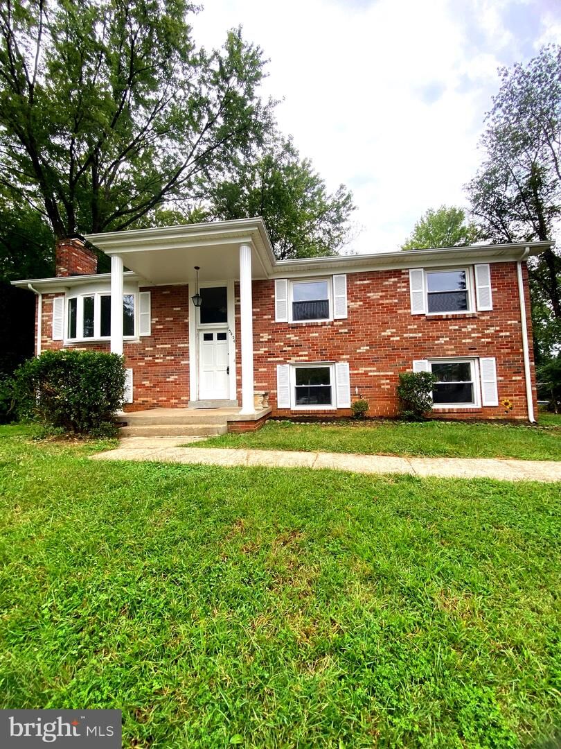 Property Photo:  13424 Keating Drive  VA 22193 