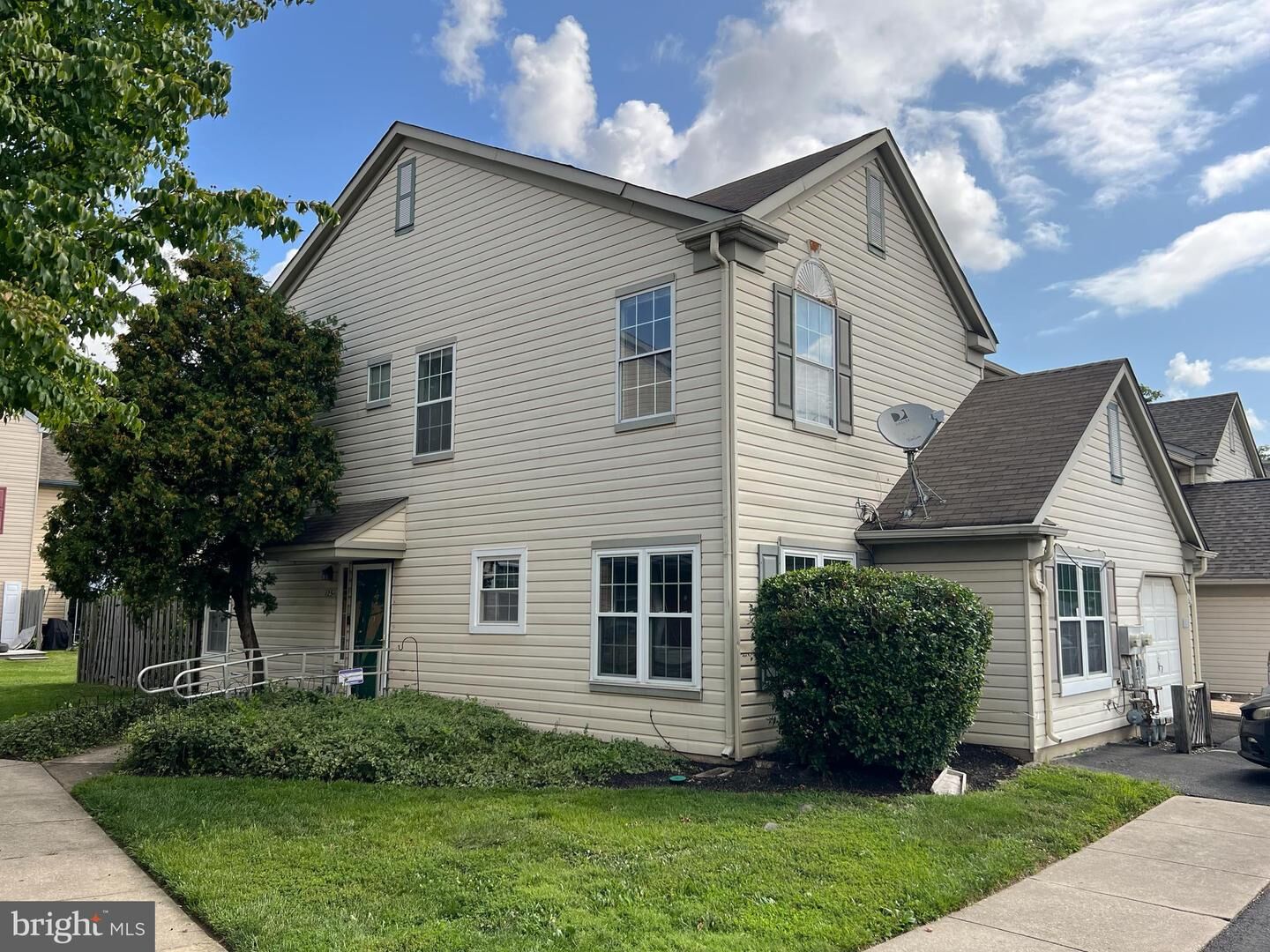Property Photo: 125 Stonebridge Boulevard DE 19720