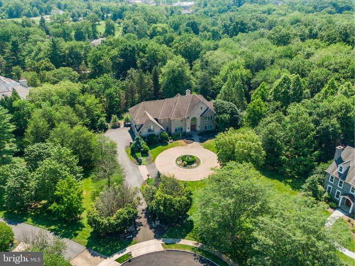 Property Photo: 1389 Lamplighter Circle PA 19002