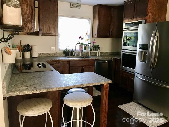 Property Photo:  501 Vista Grande Circle  NC 28226 