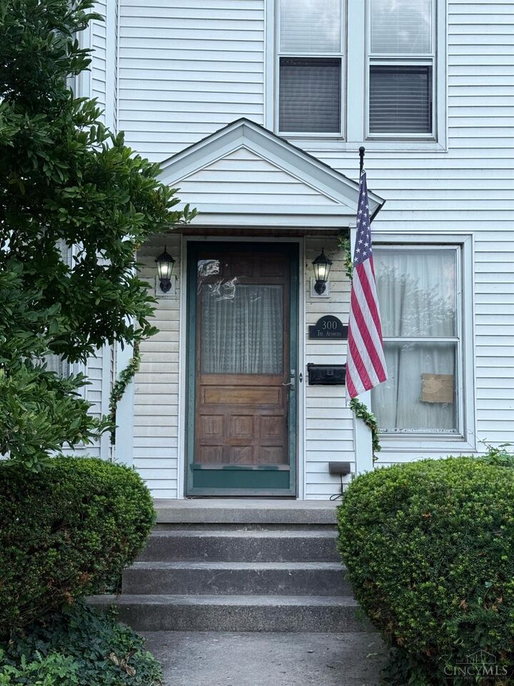 Property Photo:  300 The Alameda  OH 45044 
