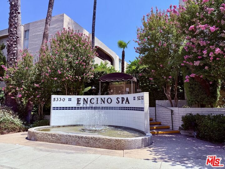 5310 N Lindley Ave  Encino CA 91316 photo