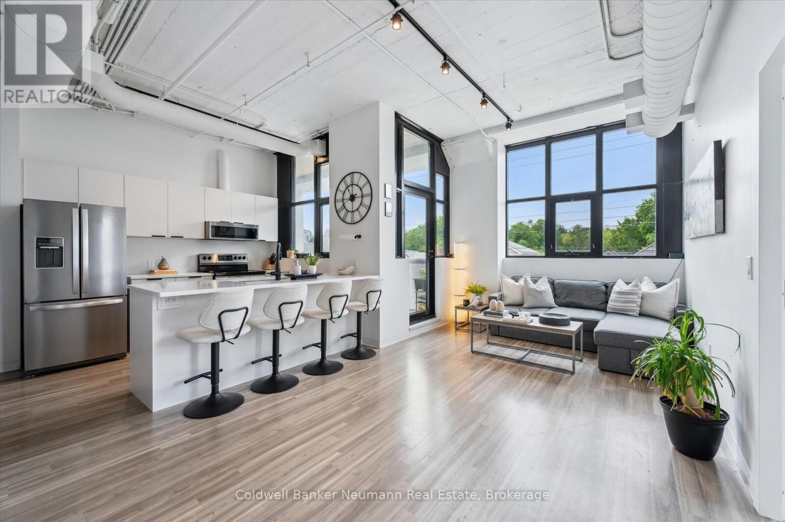 Property Photo:  120 Huron Street 218  ON N1E 0T8 