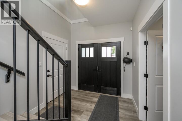 Photo de la propriété:  6260 Orbin Place  BC V2K 4X8 