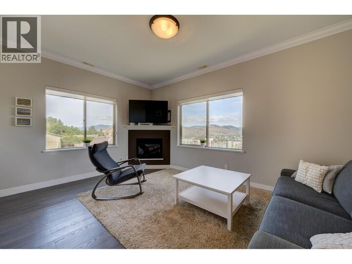 Property Photo:  60 Hudson'S Bay Trail 111  BC V2C 0G4 